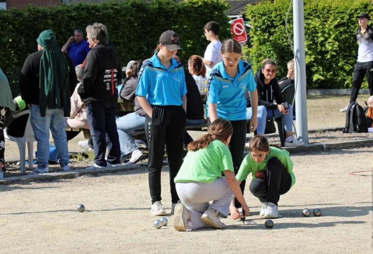 Weekly Play Along Pétanque-club Près le But